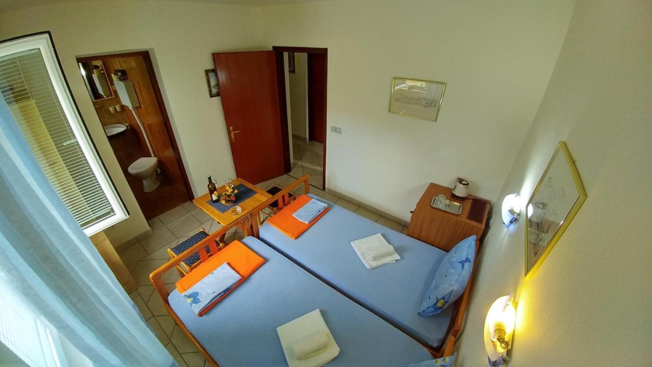 Apartments And Rooms Bova Baška Εξωτερικό φωτογραφία