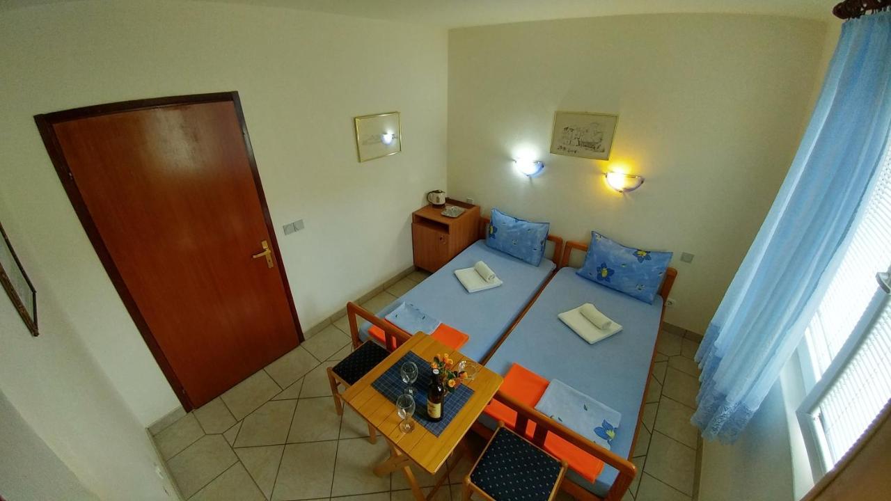 Apartments And Rooms Bova Baška Εξωτερικό φωτογραφία