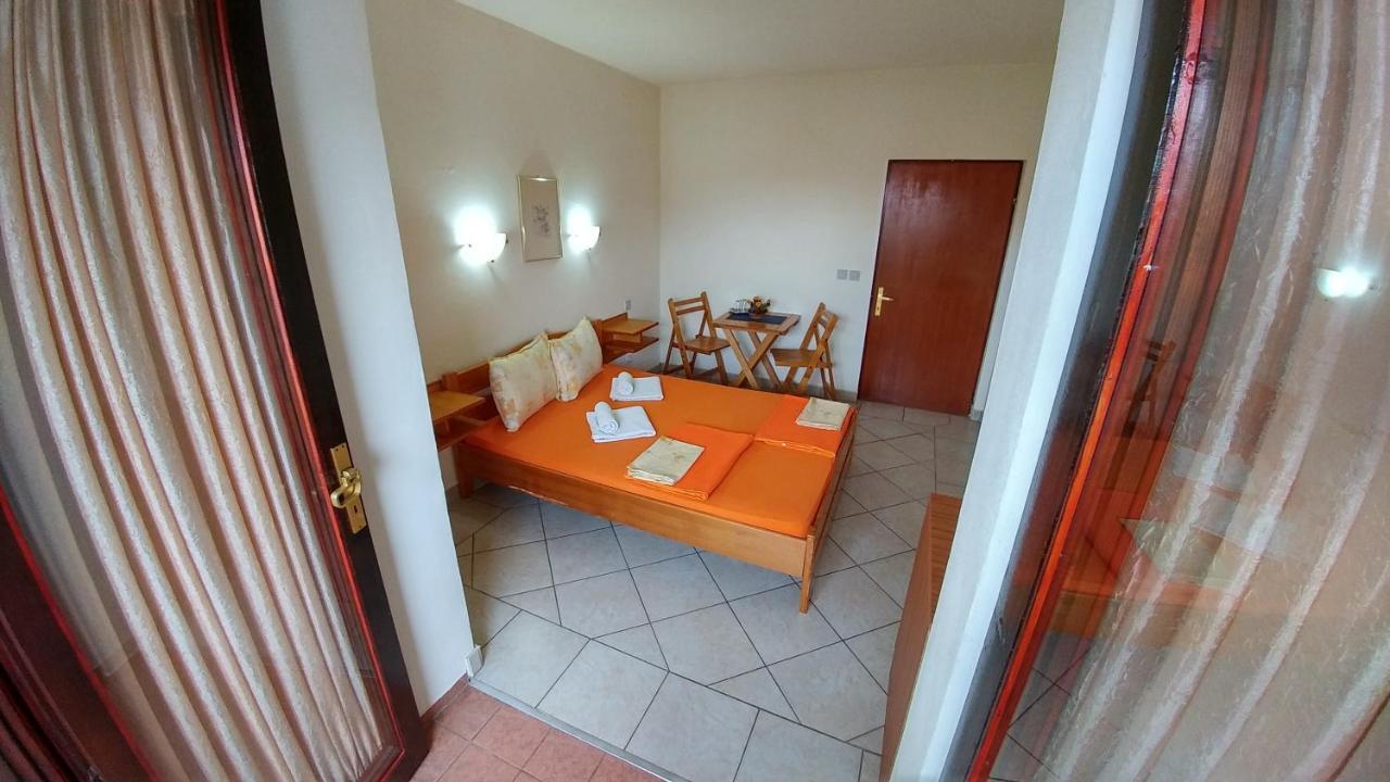 Apartments And Rooms Bova Baška Εξωτερικό φωτογραφία