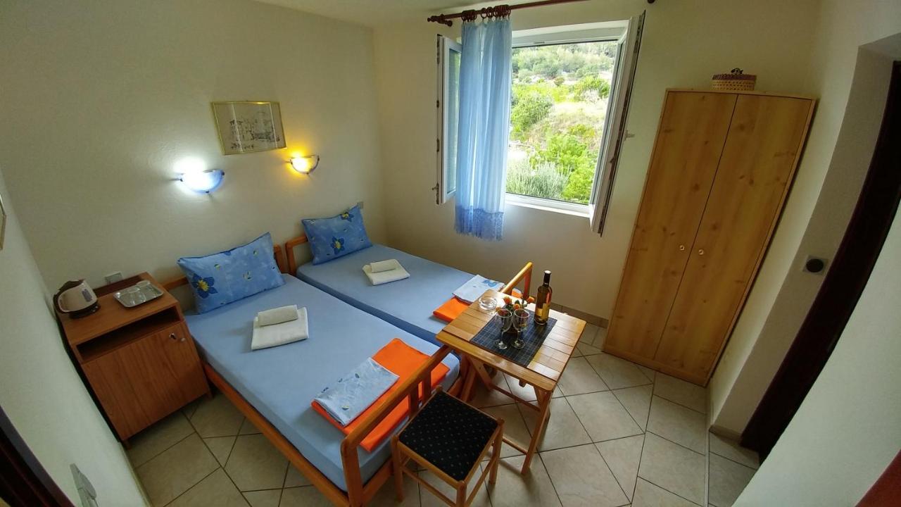 Apartments And Rooms Bova Baška Εξωτερικό φωτογραφία