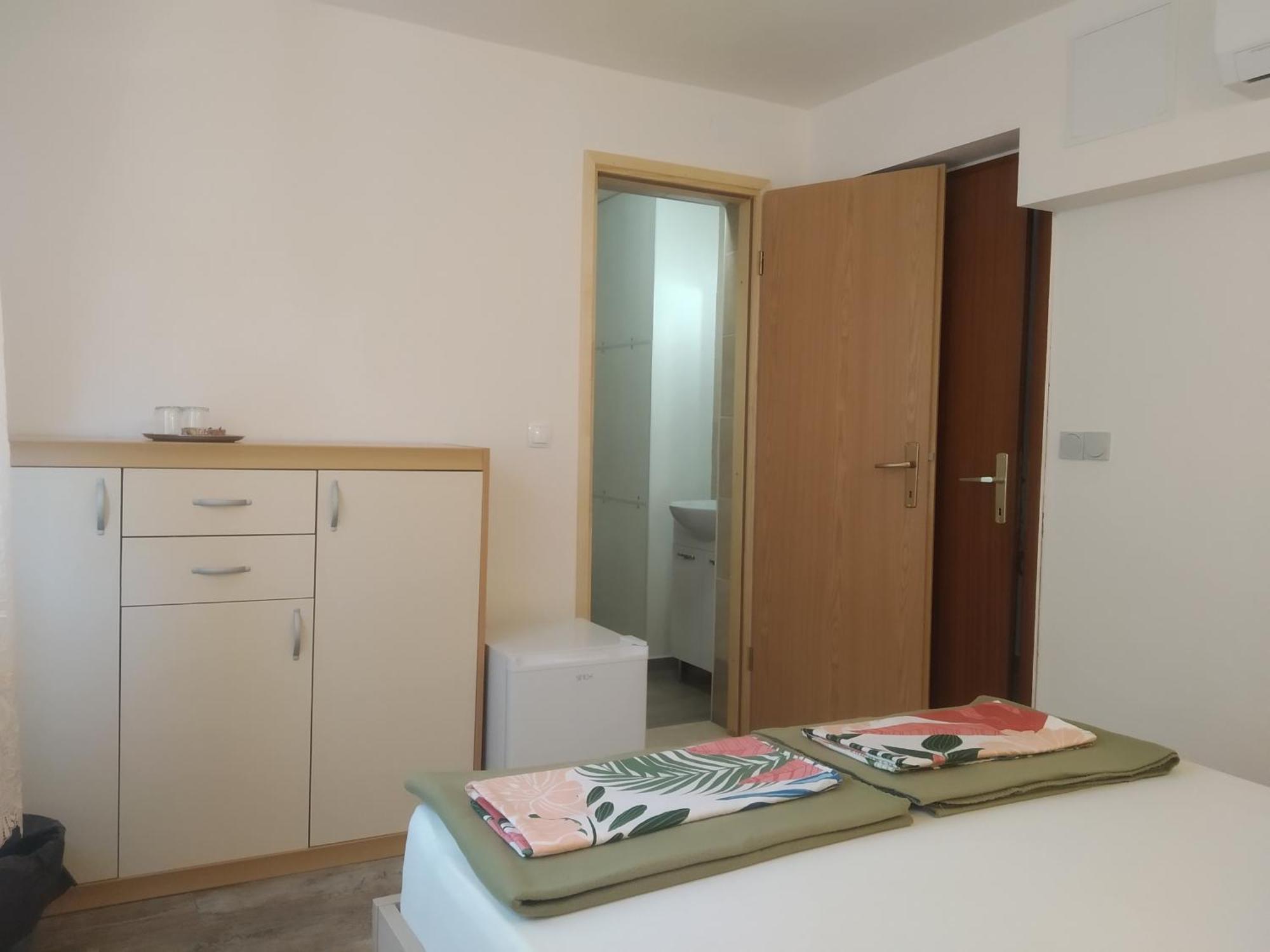 Apartments And Rooms Bova Baška Εξωτερικό φωτογραφία