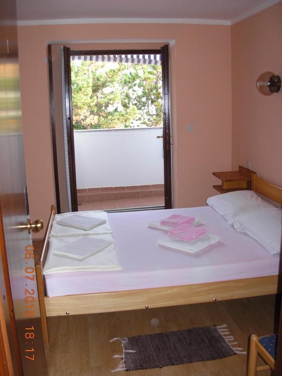 Apartments And Rooms Bova Baška Εξωτερικό φωτογραφία