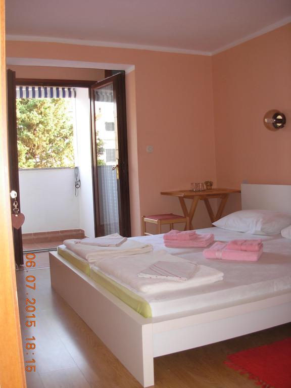 Apartments And Rooms Bova Baška Εξωτερικό φωτογραφία